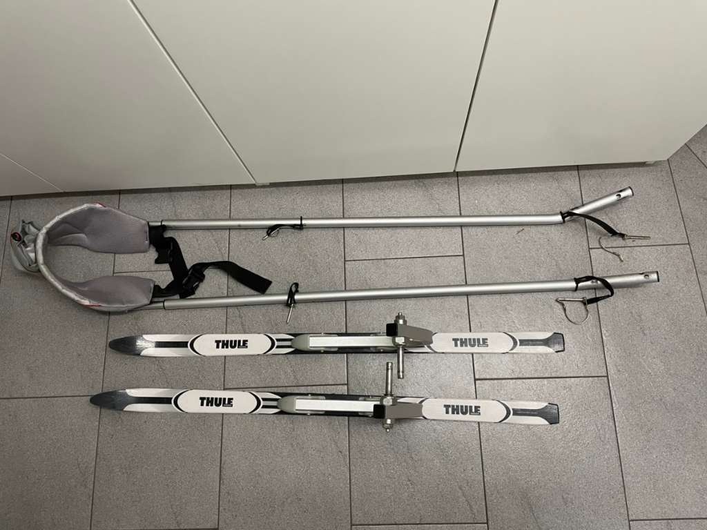 Ski set Thule chariot