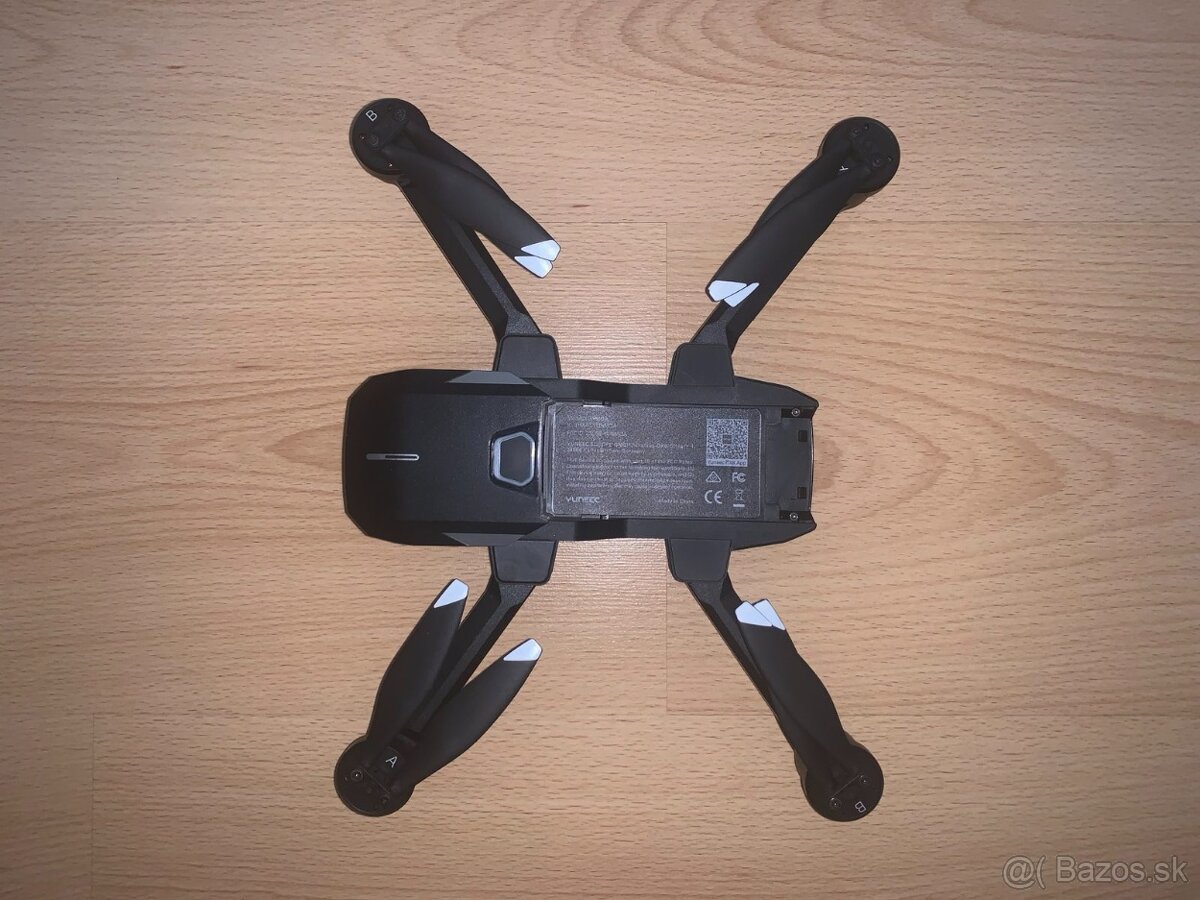 Dron Yuneec Mantis Q