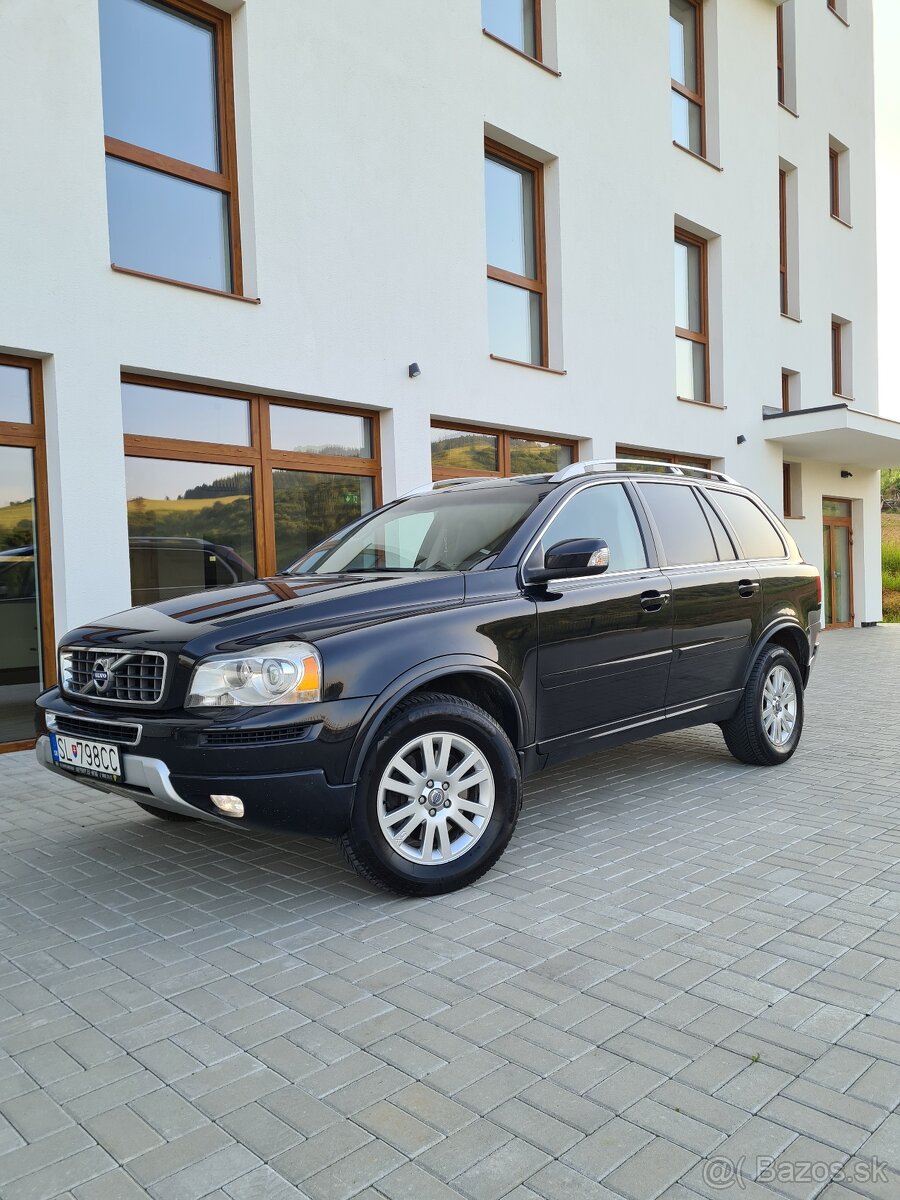 Volvo XC90 2.4 D5 7 miestne