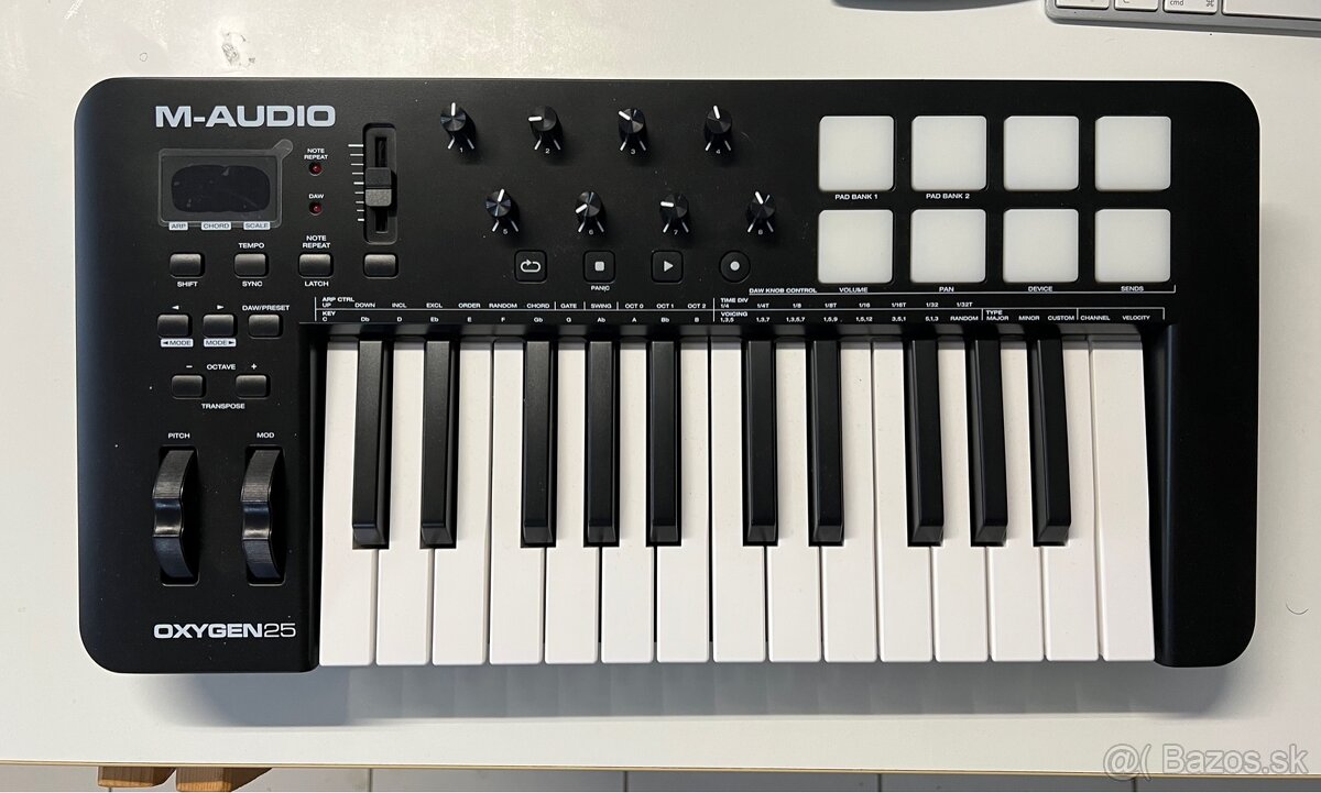 M-Audio Oxygen 25 MKV MIDI keyboard