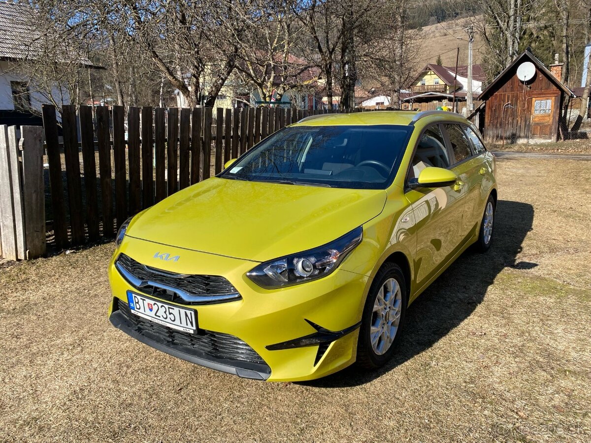 KIA Ceed SW 1,5TGDI Silver