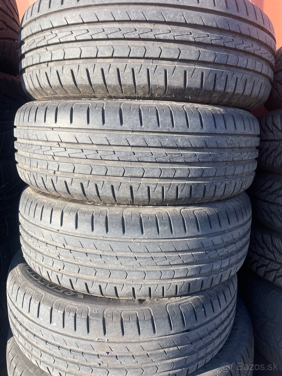 175/60 R15 vredestein