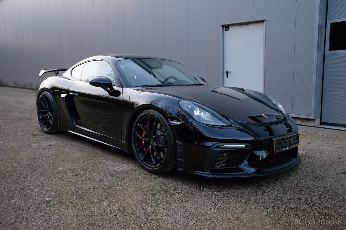 PORSCHE CAYMAN 718 GT4 KID