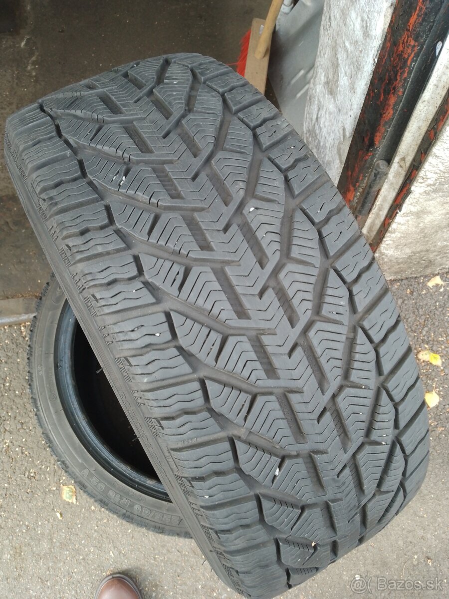 2x zimné pneumatiky 225/40 r 18