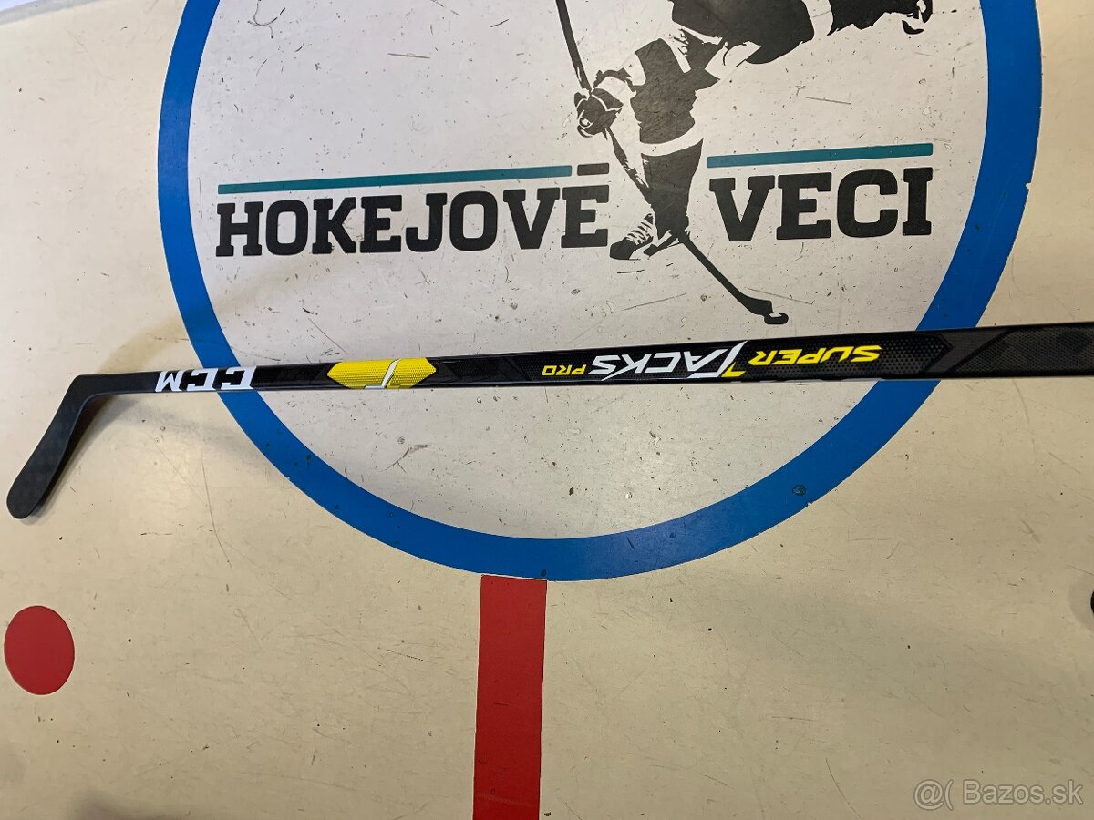 UPLNE NOVA PROFI HOKEJKA CCM SUPER TACKS PRO - PRO STOCK