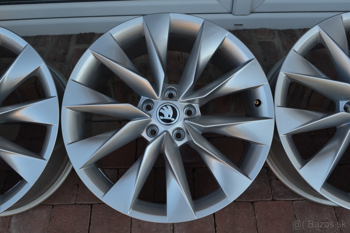 5x112 R19 Hlinikove disky Original Skoda