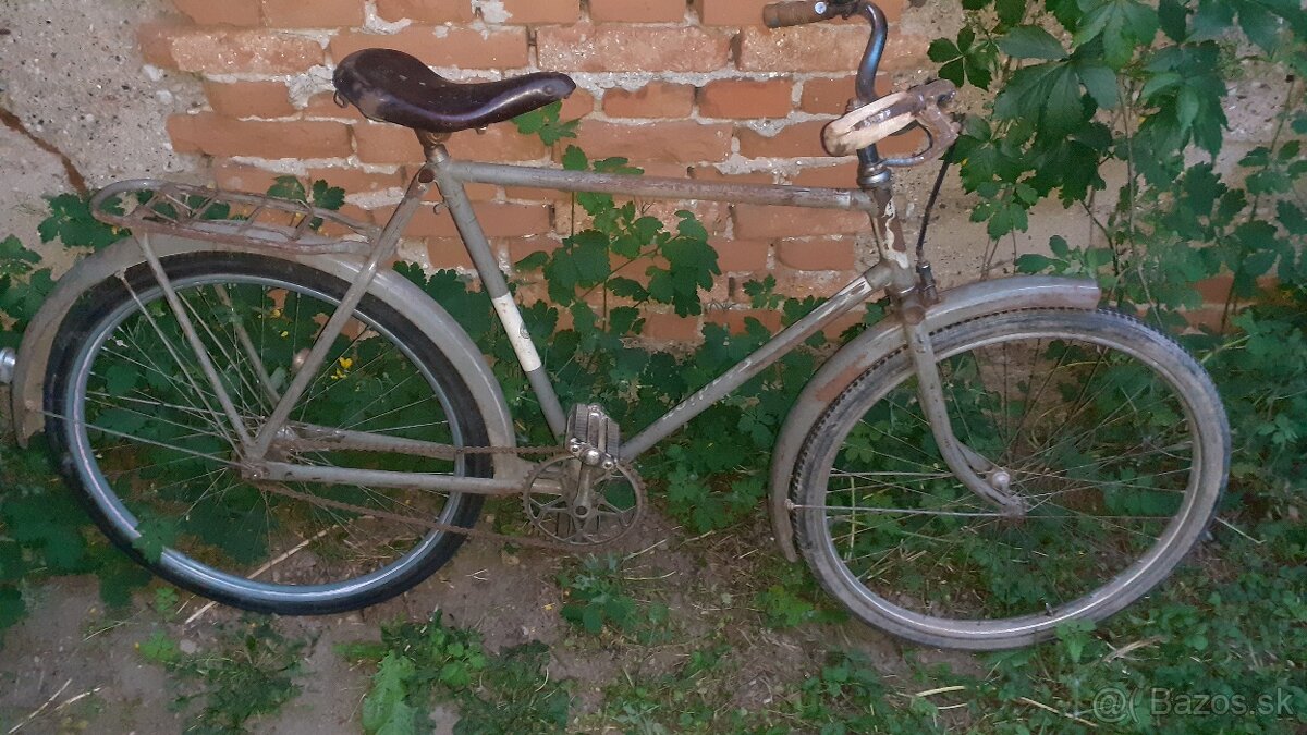 bicykel  Stadion pánsky 1956