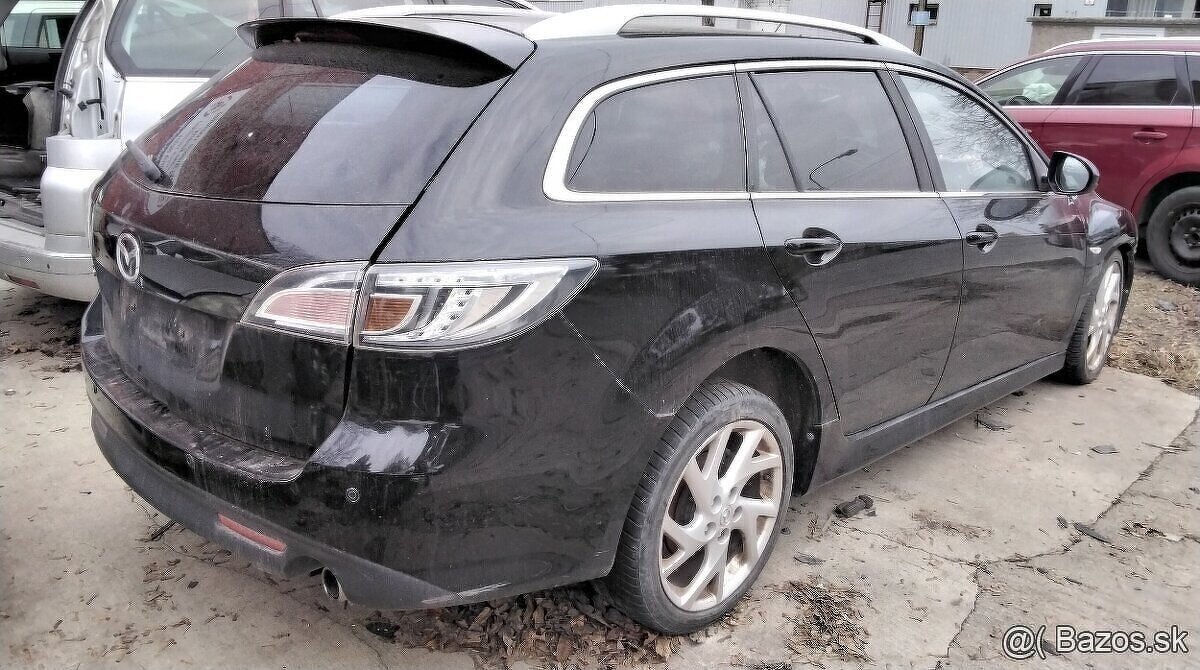 Mazda 6 2.2 D 2011 predám ZADNÉ SVETLÁ WAGON COMBI, Motor