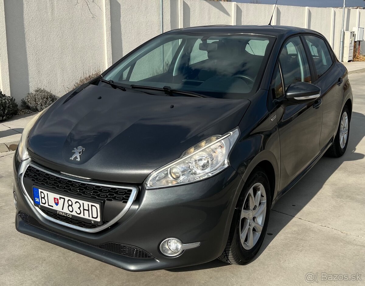 Peugeot 208 rocnik 2014 , 60 000 km