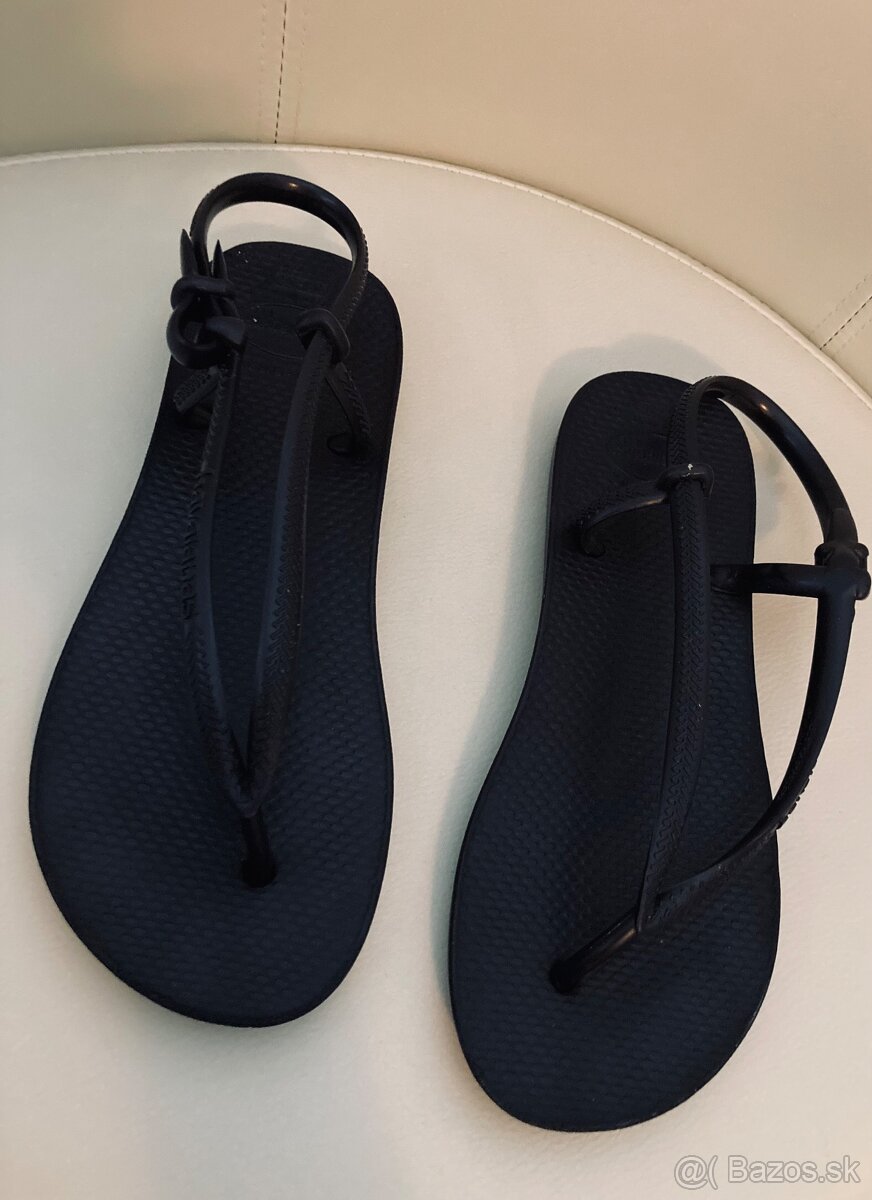 Havaianas šľapky čierne , stav ako nové