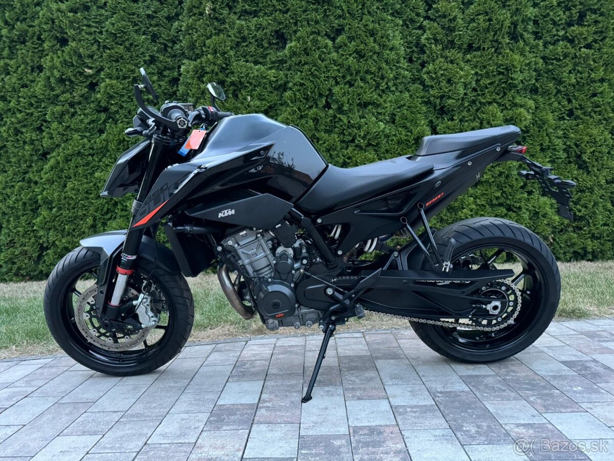 KTM Duke 890 AKRAPOVIČ