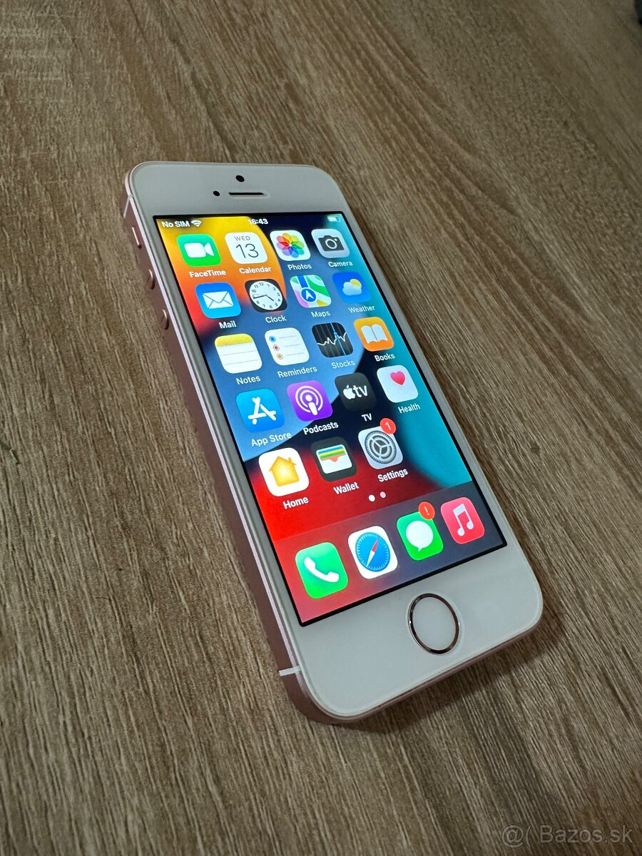 Predam Apple iPhone SE 32 gb super stav