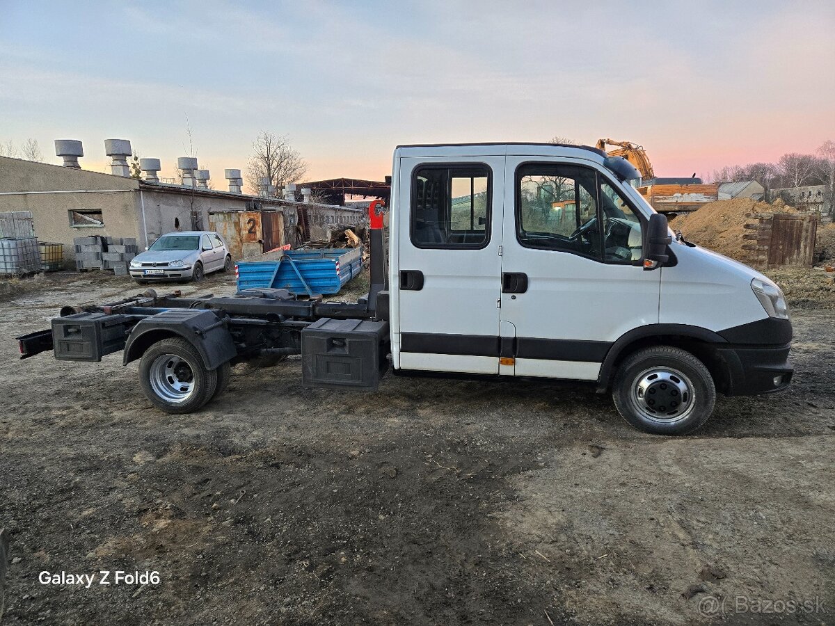 IVECO Daily - nosič kontejnerů