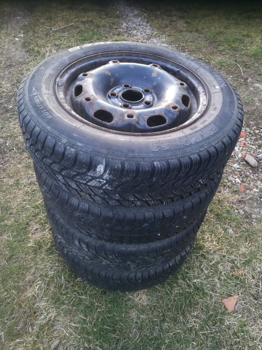 Predám pneumatiky 165/70 R 14 s diskami