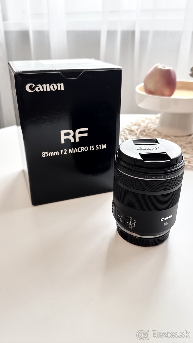 Canon RF 85 mm F2 MACRO IS STM