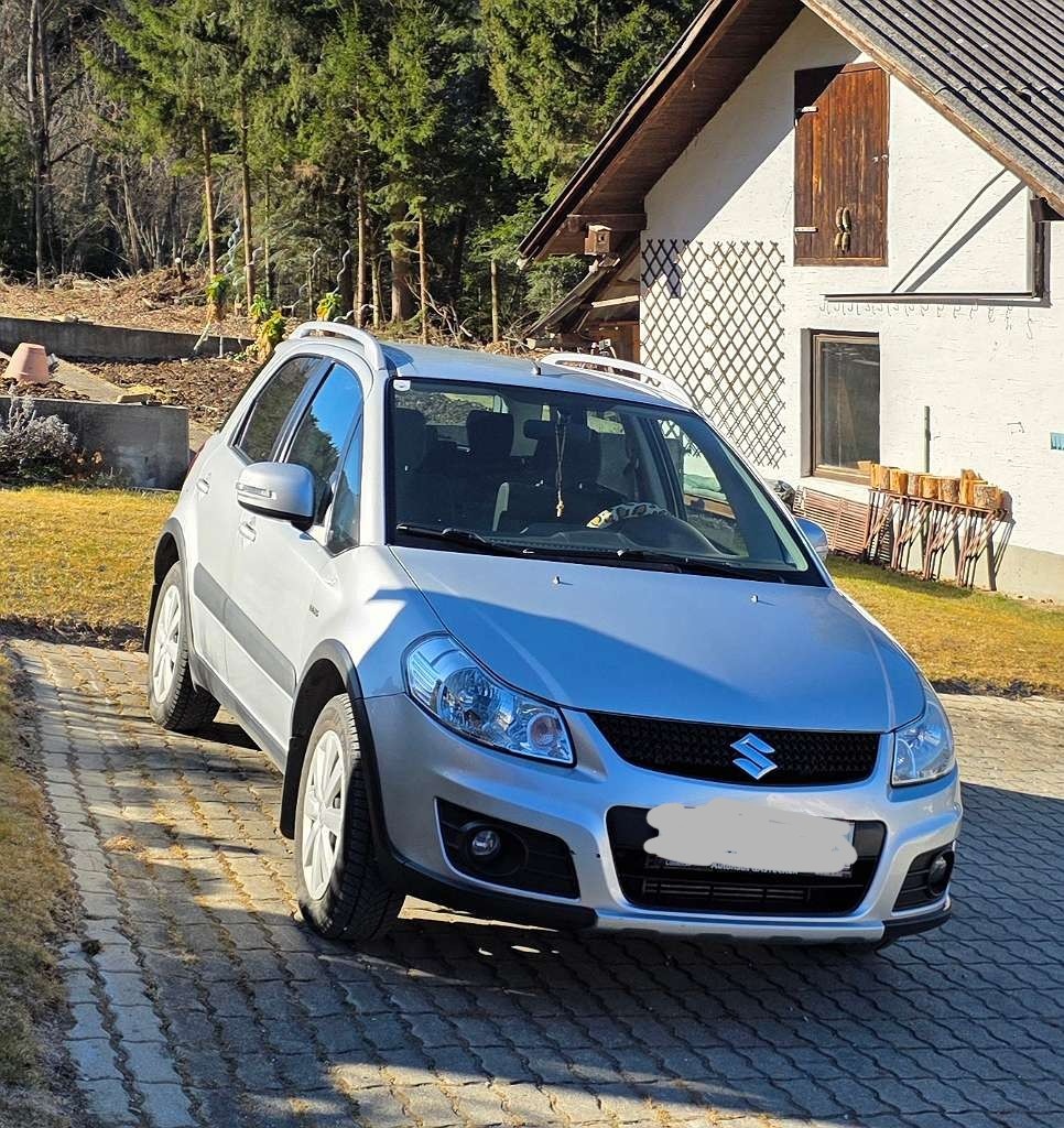 SUZUKI SX4 1.5i rok 2011 82kw facelift