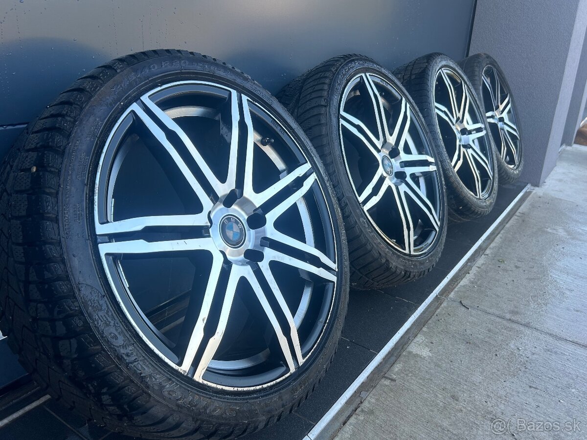 BMW elektróny na zimných pneu R20 Pirelli