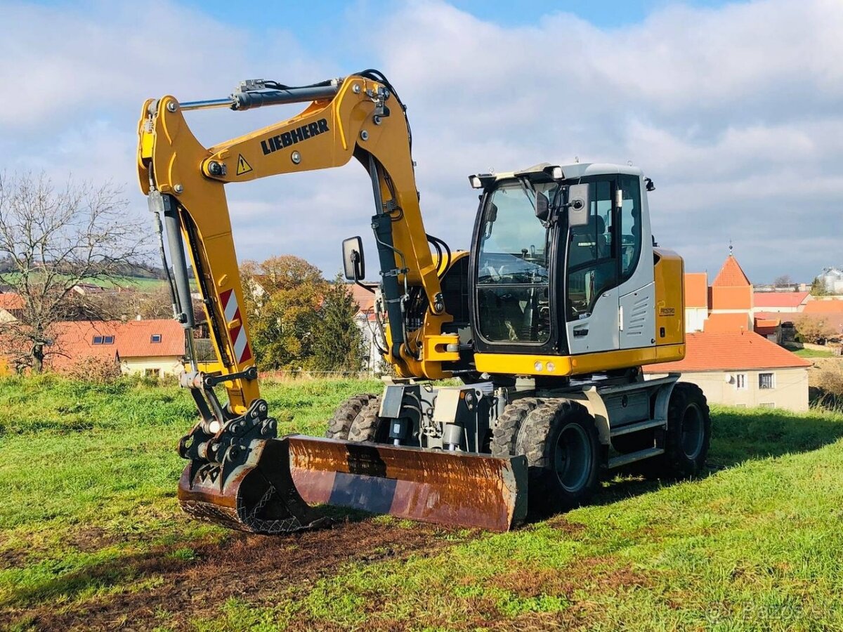 Kolesové rypadlo Liebherr A910