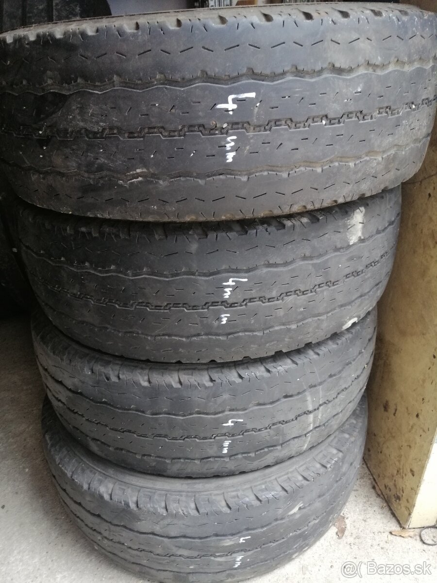 215/70R15C Bridgestone Duravis