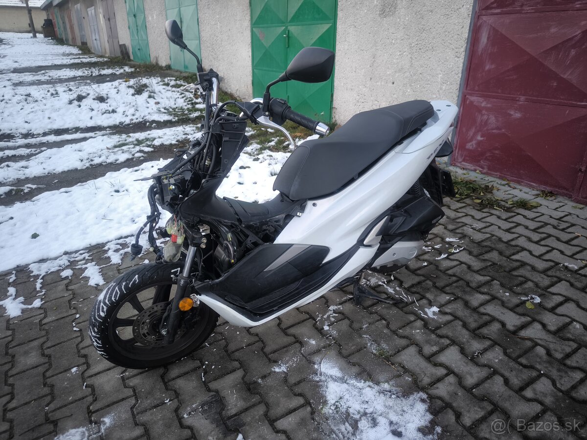 Honda pcx 125cm r.v 2020