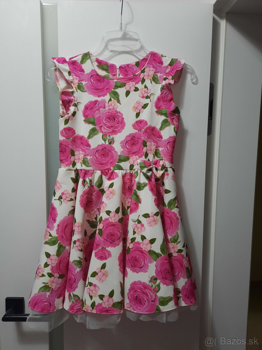 Ružičkové šaty s točivou sukňou