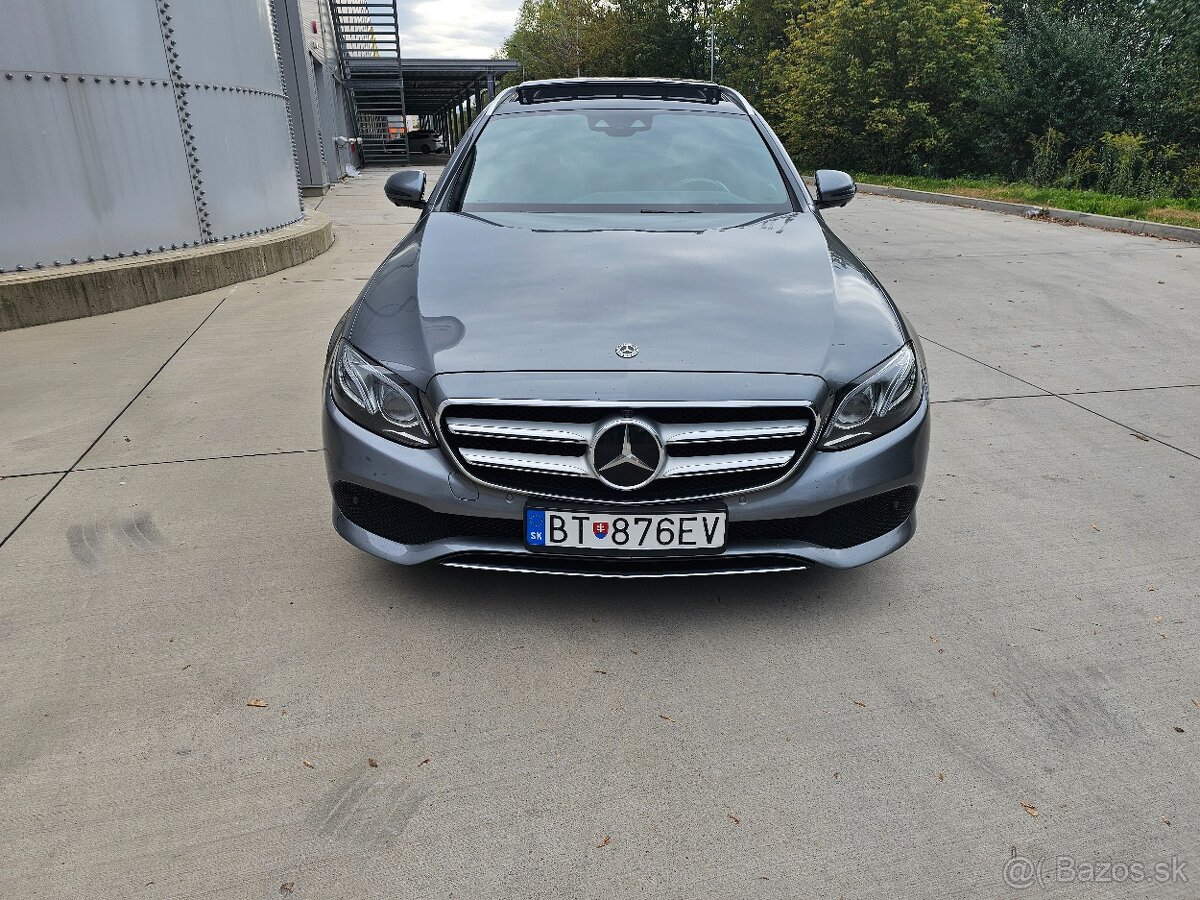 Mercedes E 350d T model