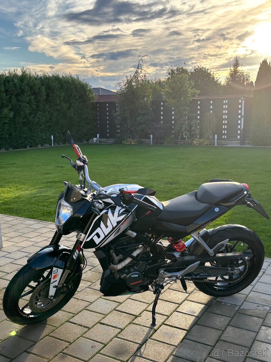 KTM duke 125