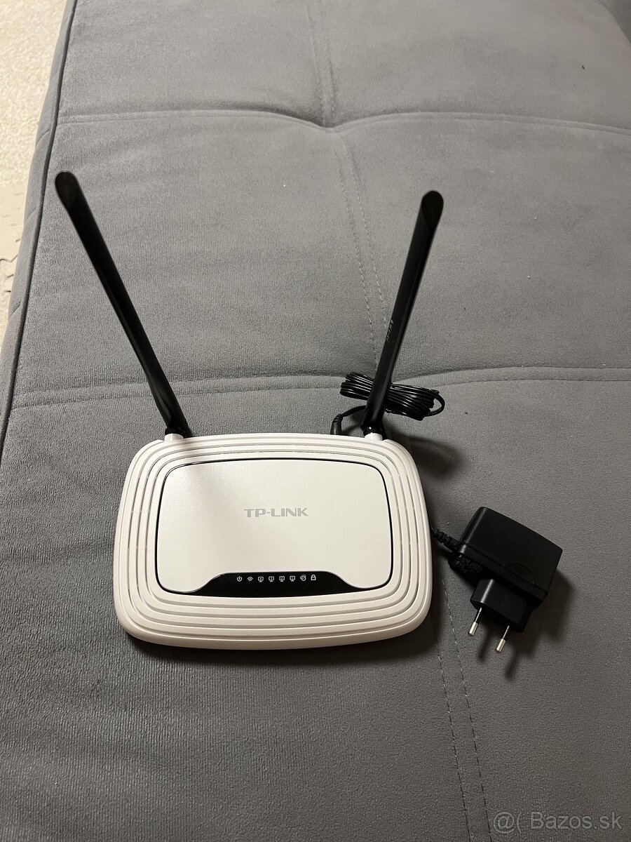 wifi router TP Link biely