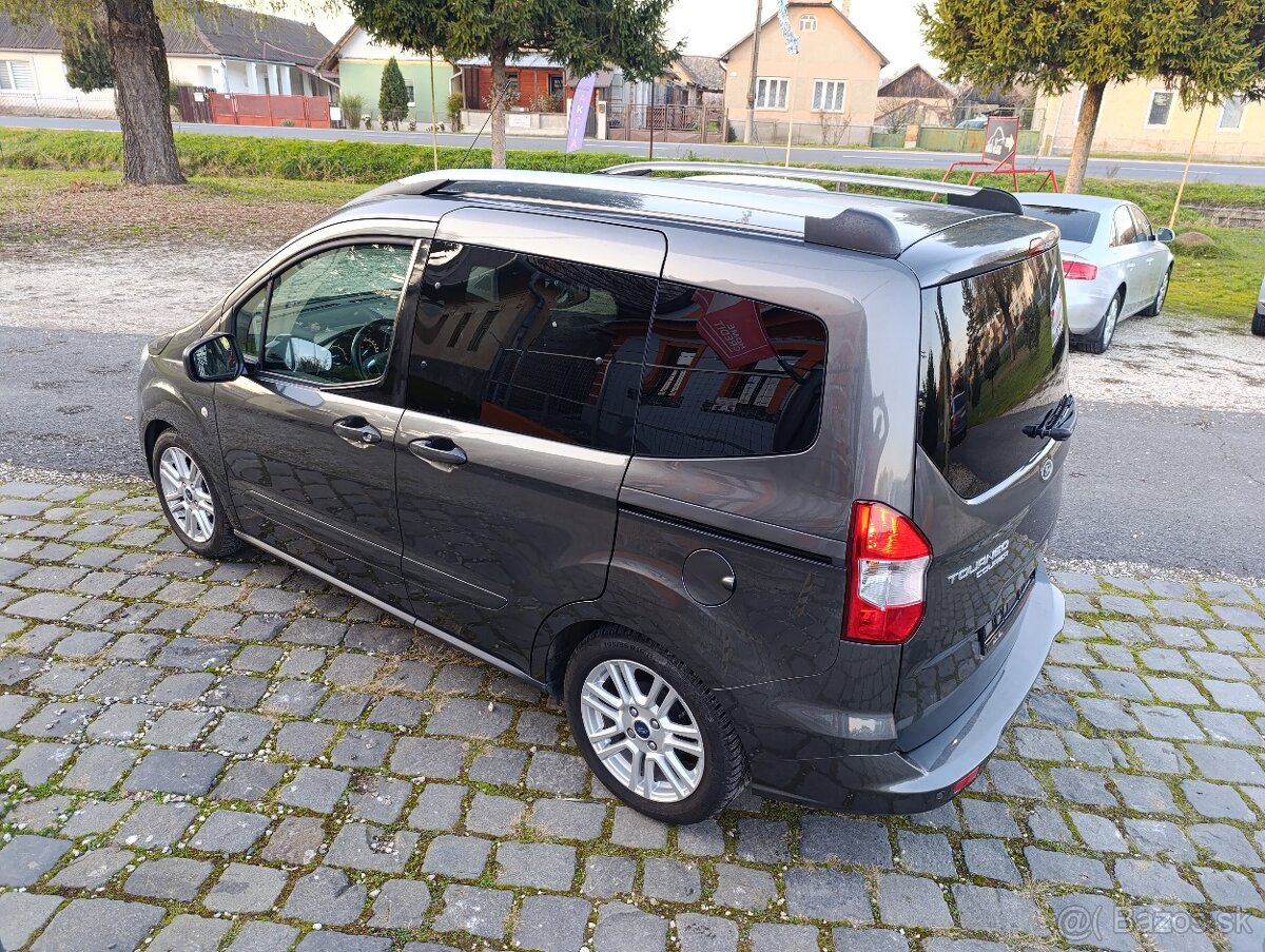 Ford Tourneo Courier Titanium 73kW/100PS