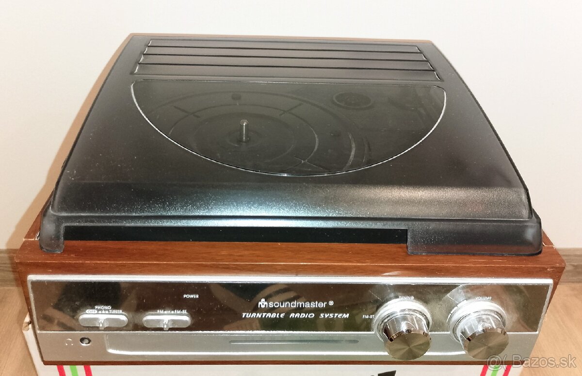 SOUNDMASTER TURNTABLE RADIO SYSTEM - GRAMOFÓN