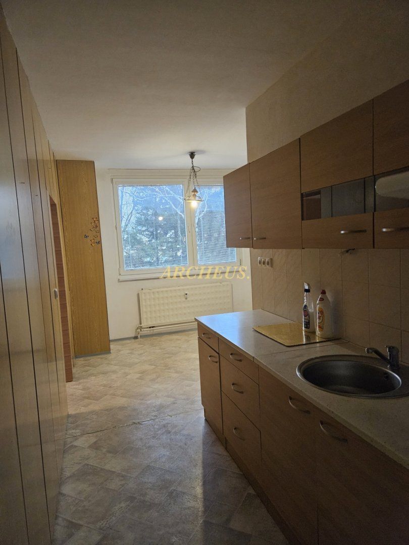 PONÚKAME NA PREDAJ 3 IZBOVÝ BYT S LODŽIOU, 71 M2, HUMENNÉ