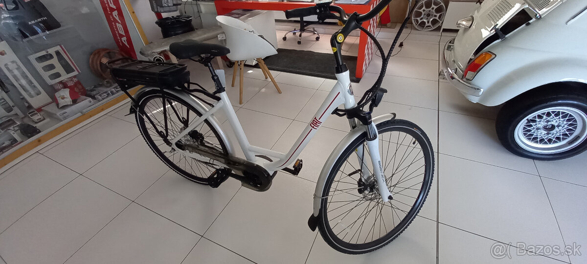 Čisto nový elektrobicykel