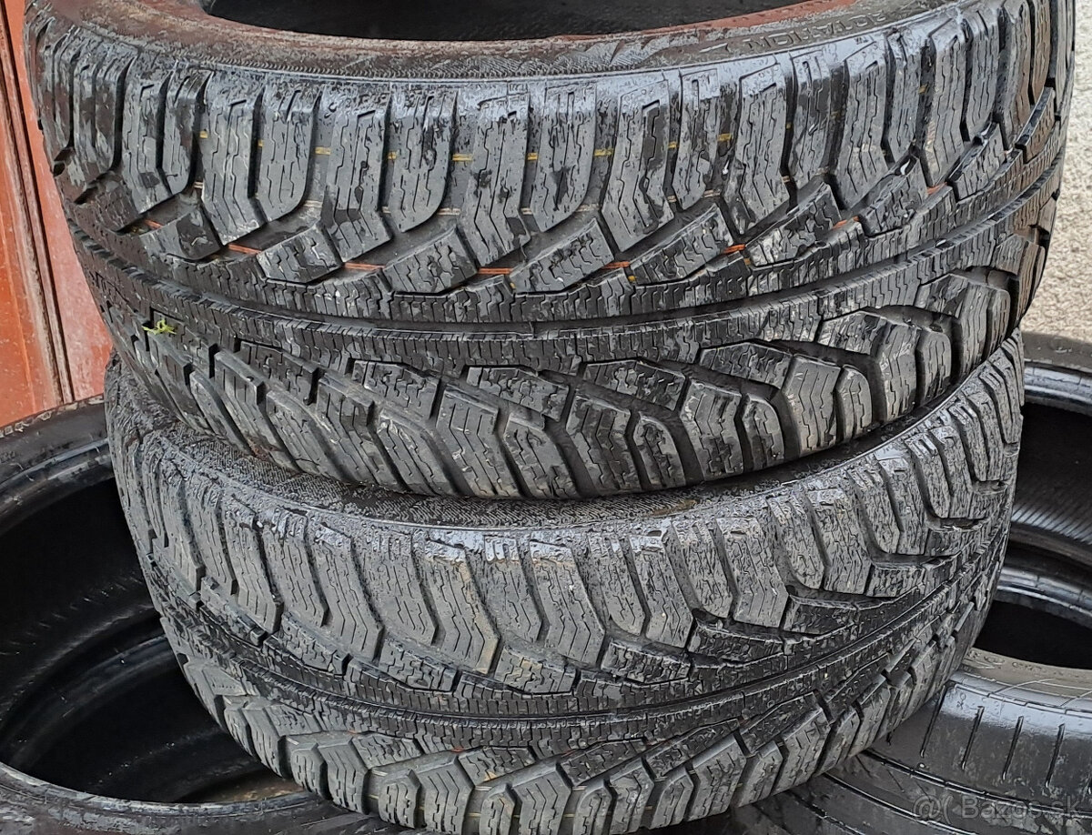 Predam zimne pneu 235/45R17 Uniroyal 97V