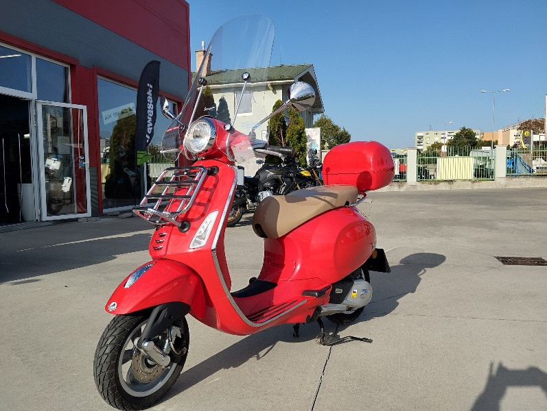 Vespa Primavera 125