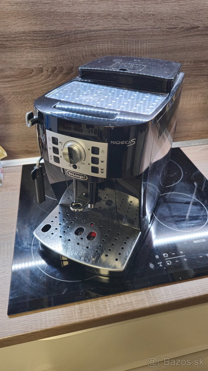 DeLonghi MAGNIFICA S