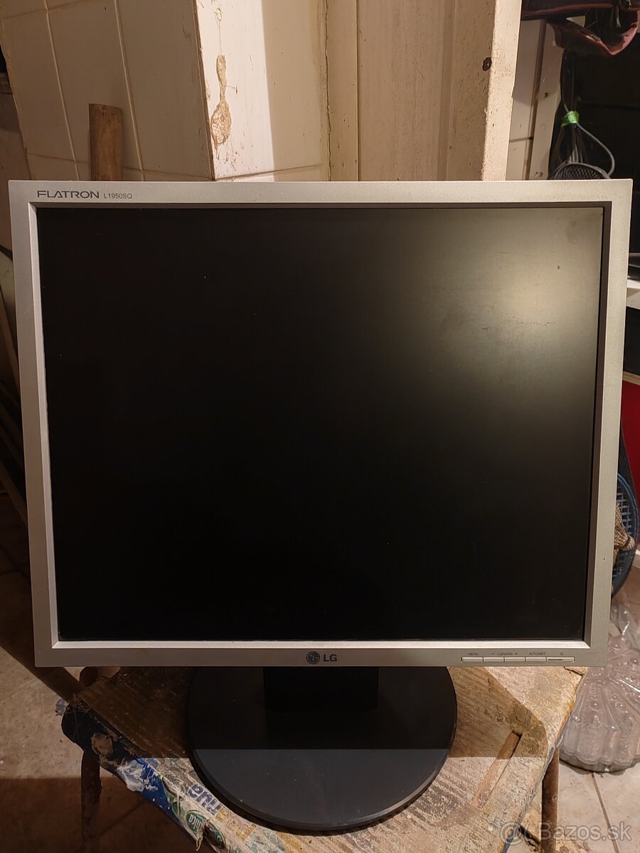 Lg monitor