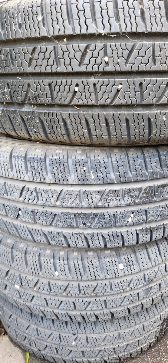 Pirelli Carrier 215/60 R16 103/101 T (C)