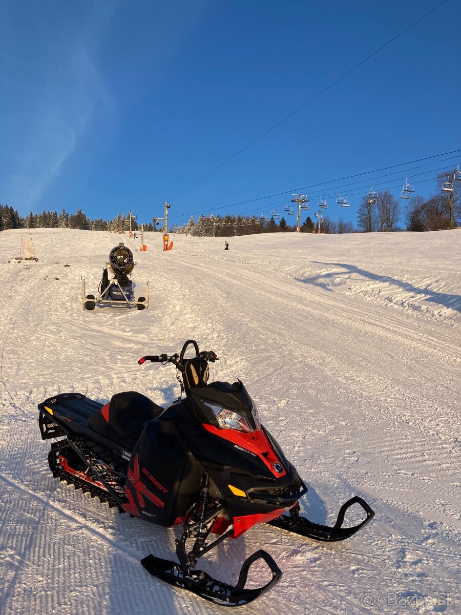 Ski doo Summit 800R e- tec