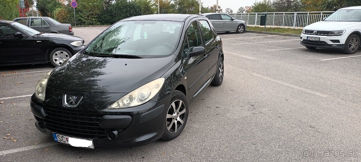 Peugeot 307 HDi hatchback, diesel, 66kW/90k r.v. 02/2006.