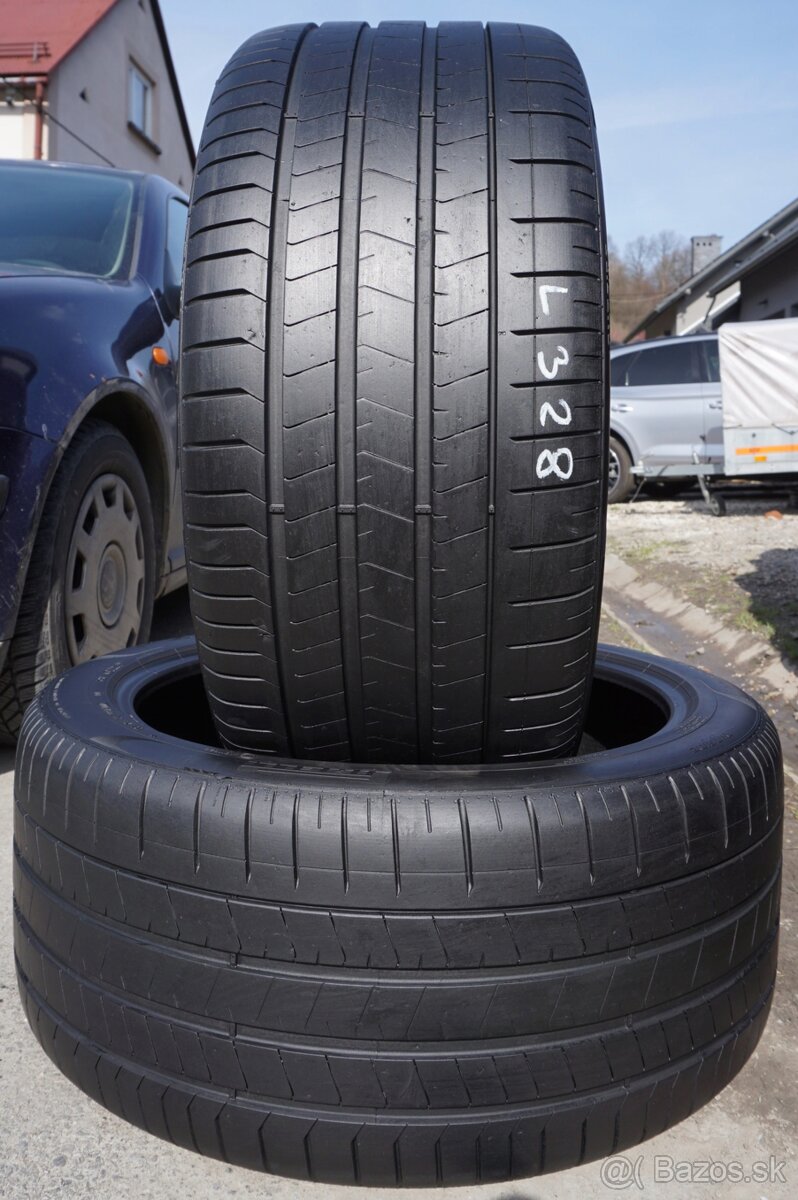 325/35 R22 Pirelli PZero 2022