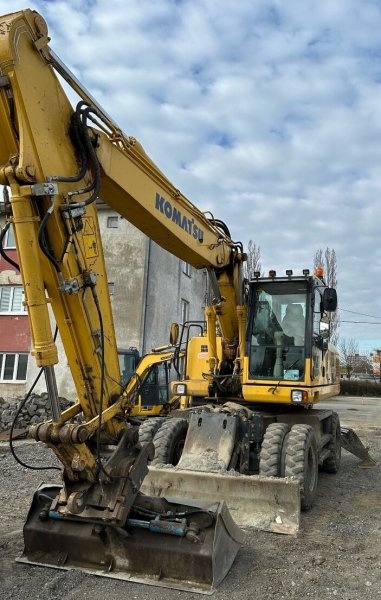 18t bagr opěry Komatsu PW180 bez AdBlue SPZ 3lopaty