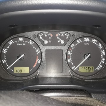 predam Skoda Octavia benzin 1,6 LPG