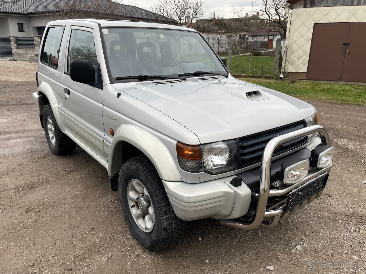 Mitsubishi Pajero MT 2,8TD GLS 4WD s uzávierkou