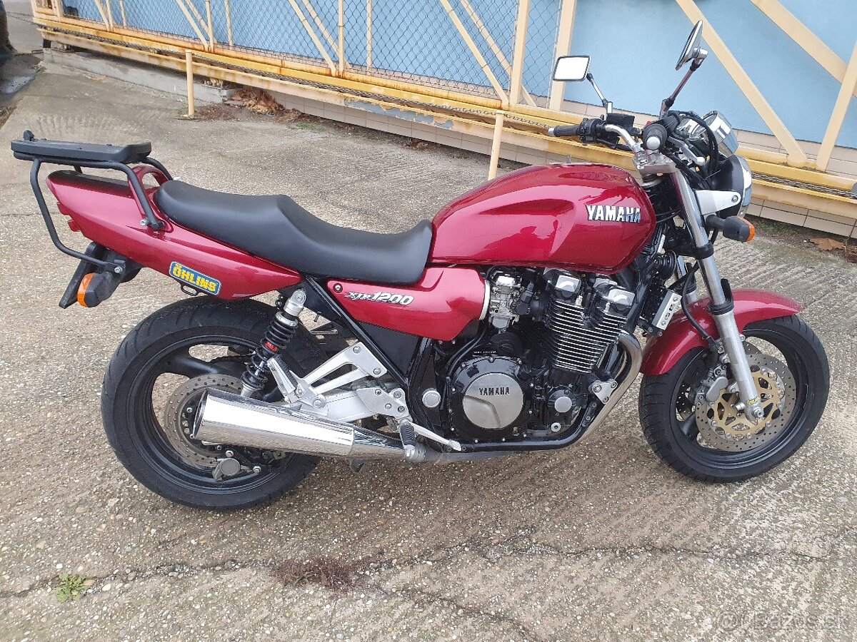 Yamaha XJR 1200