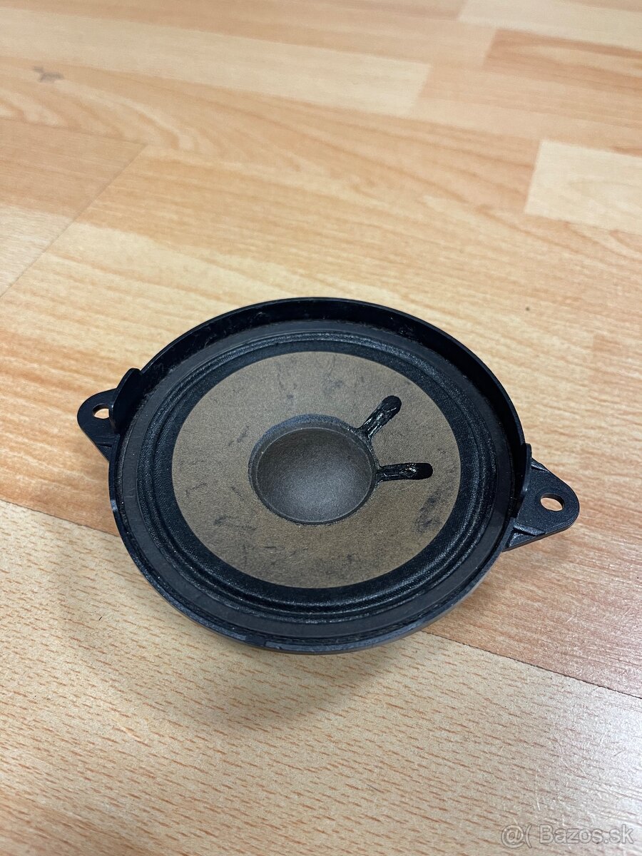 Bose reproduktor z Audi A6 C7