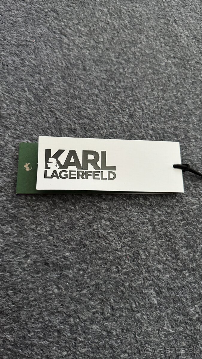 vignetka Karl Lagerfeld