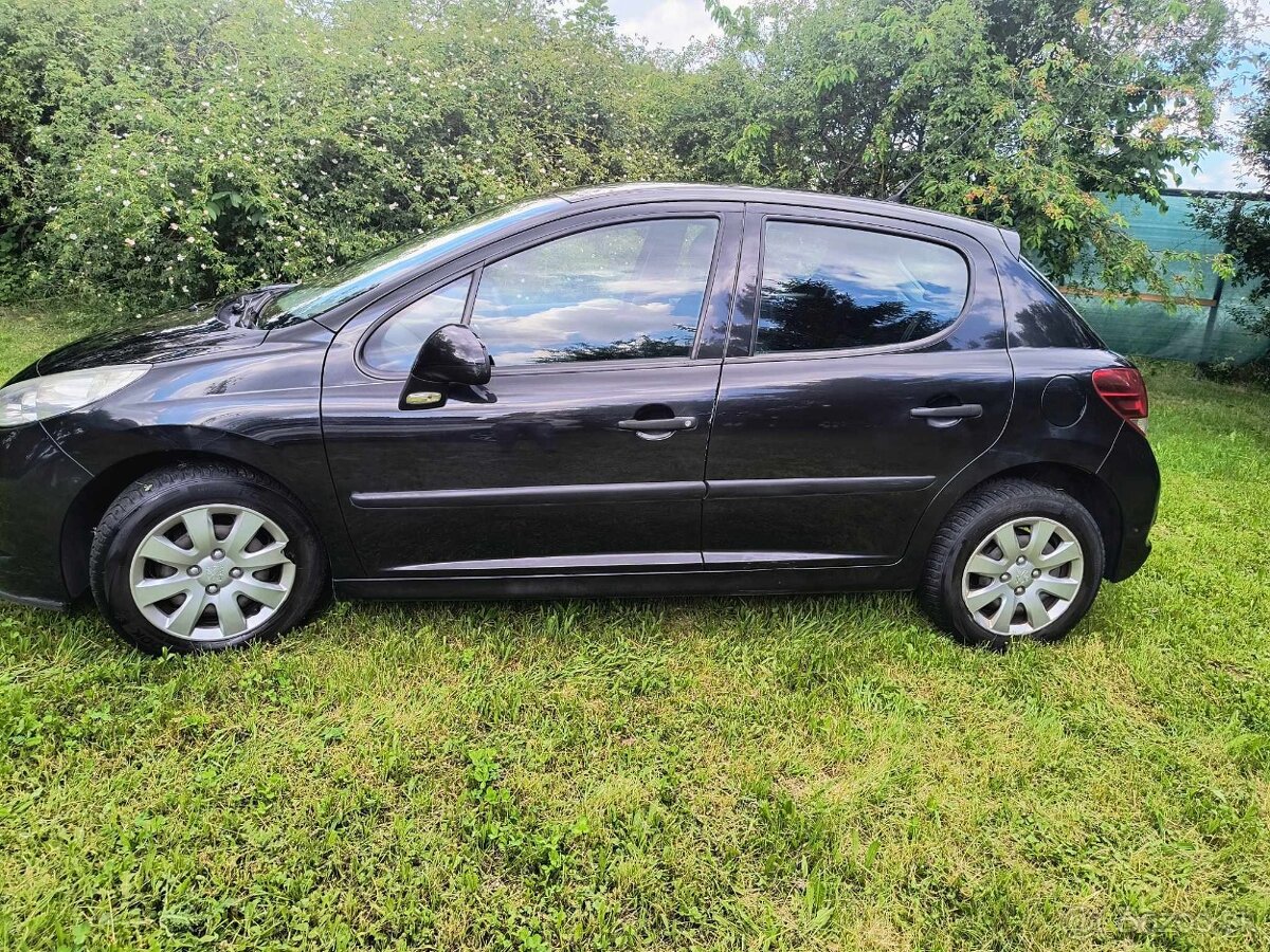 Peugot 207, 1,4 Benzín 2010