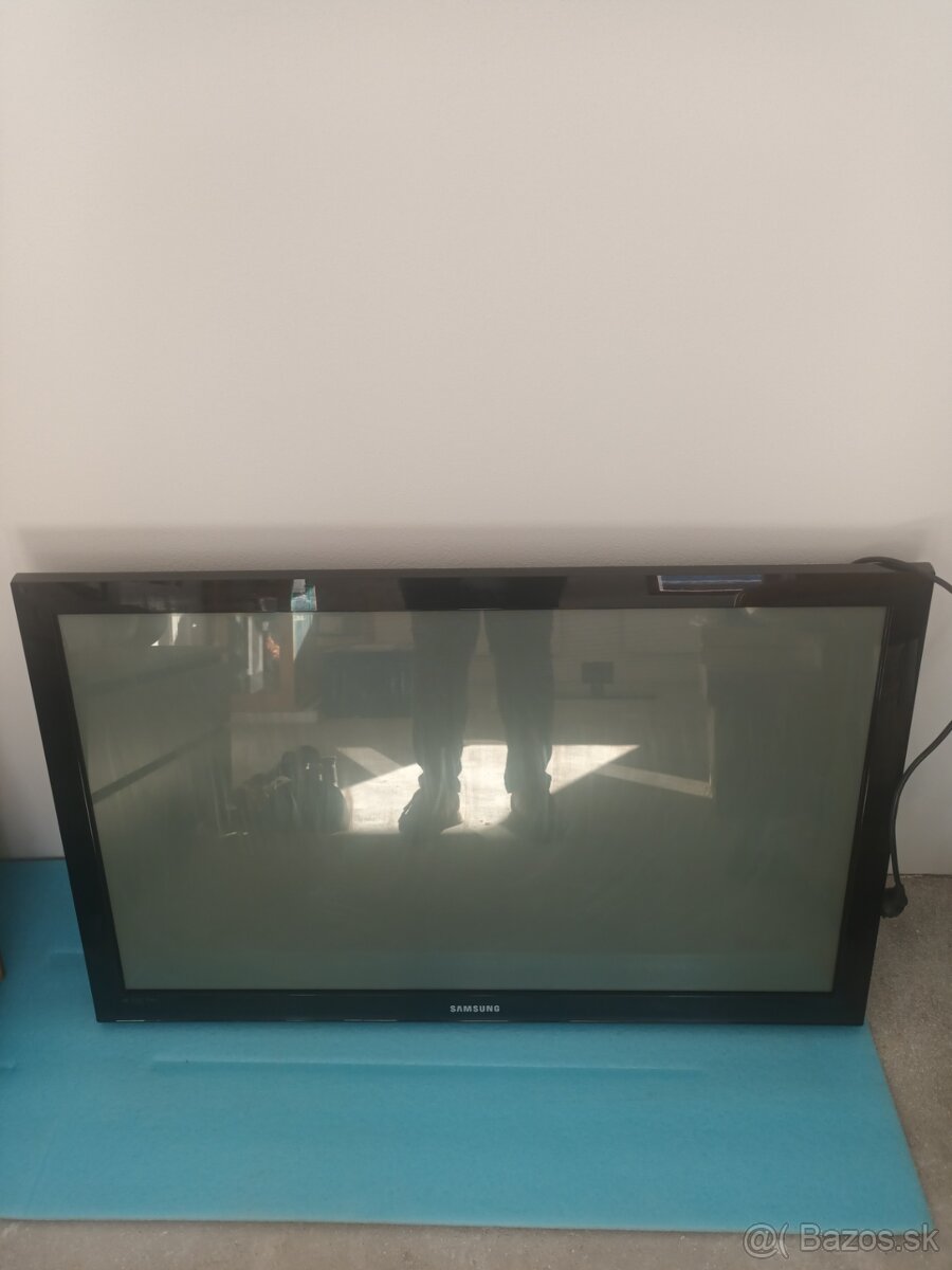 Predám televízor značky Samsung - uhlopriečka 107 cm