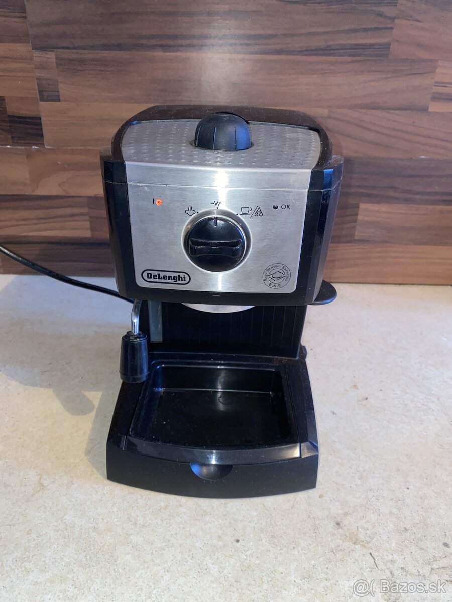 Pákový kávovar DeLonghi