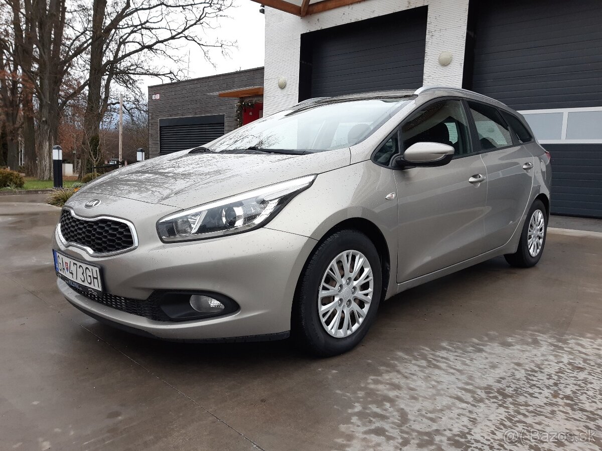 Kia Cee´d 1.6 CRDi LX/Silver 94KW,Diesel 6M